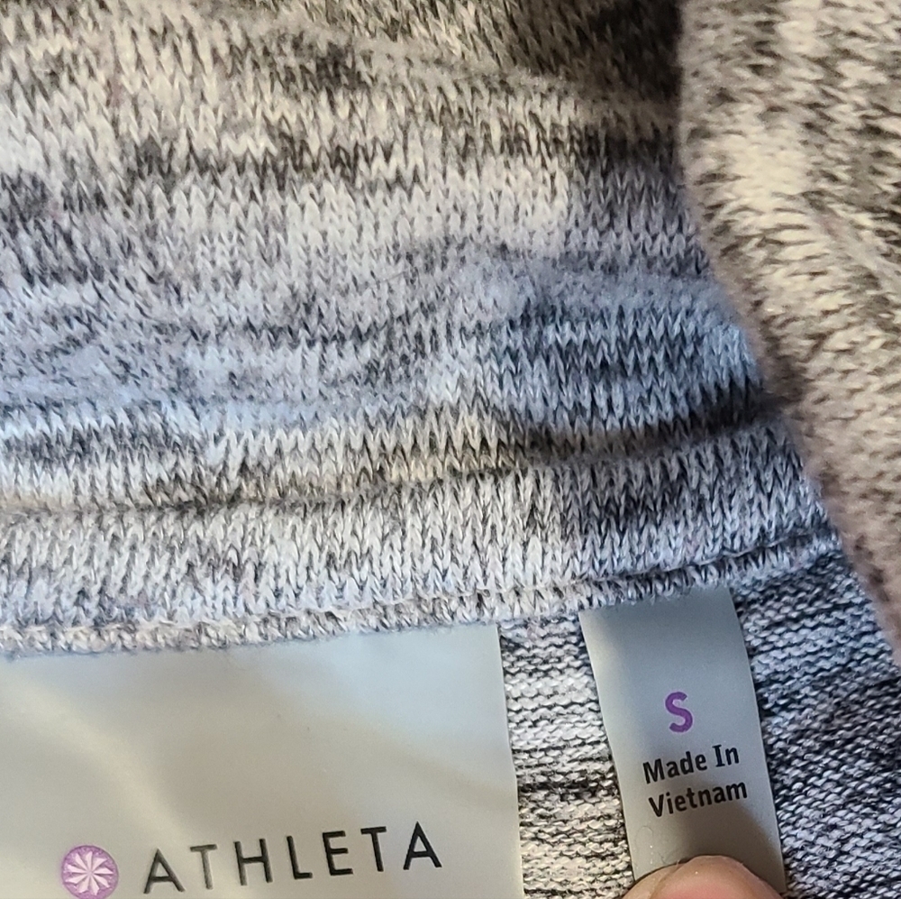 Athleta Batwing and Robin Sweater - Picture 5 of 8